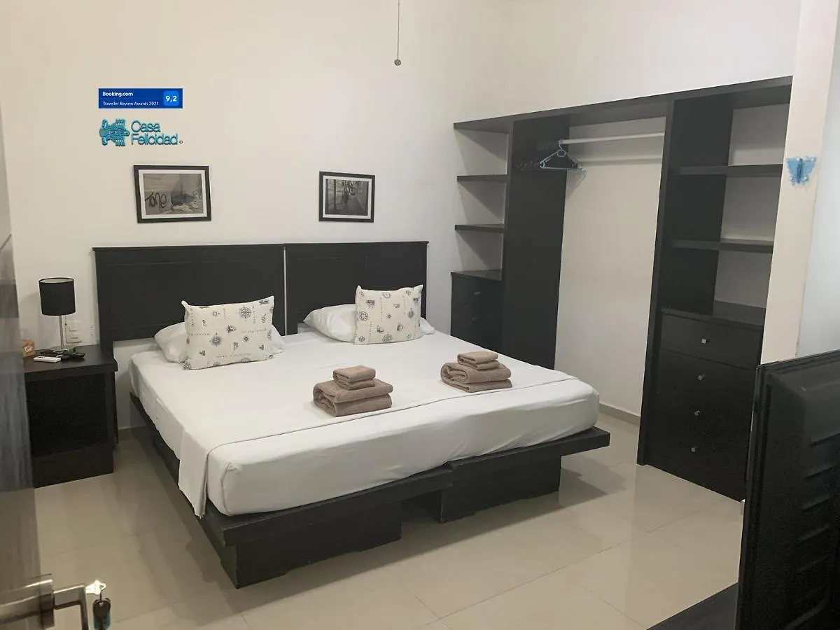 Casa Felicidad B&B Room & Kitchen Плая-дель-Кармен 3*,