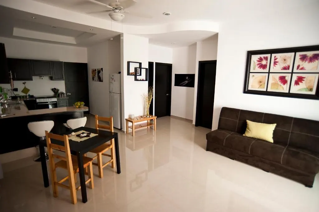 Casa Felicidad B&B Room & Kitchen Плая-дель-Кармен 3*,  Мексика